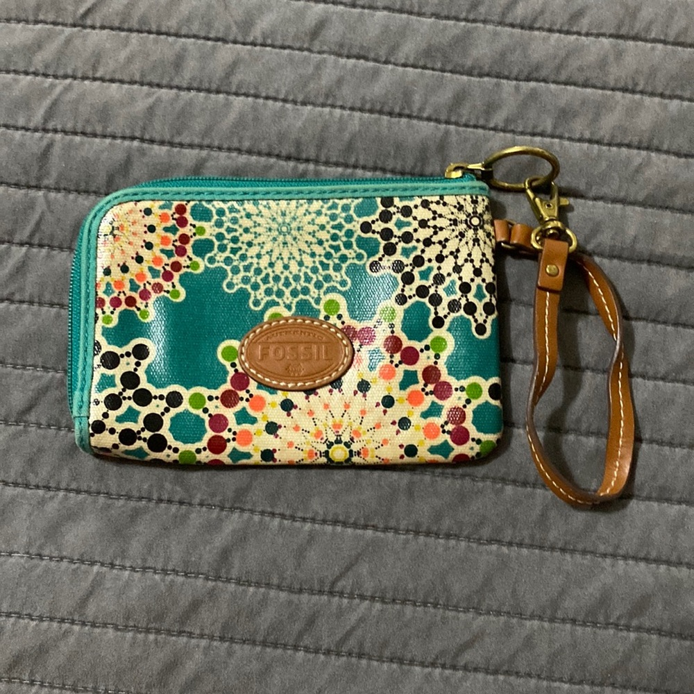 Fossil wristlet, turquoise with colorful pattern